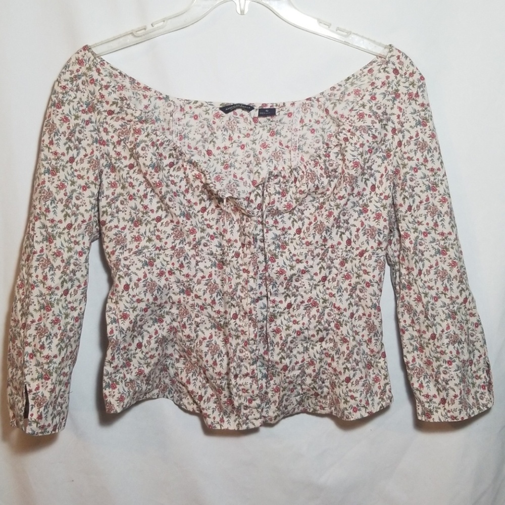 American Eagle Outfitters|Vintage style floral top